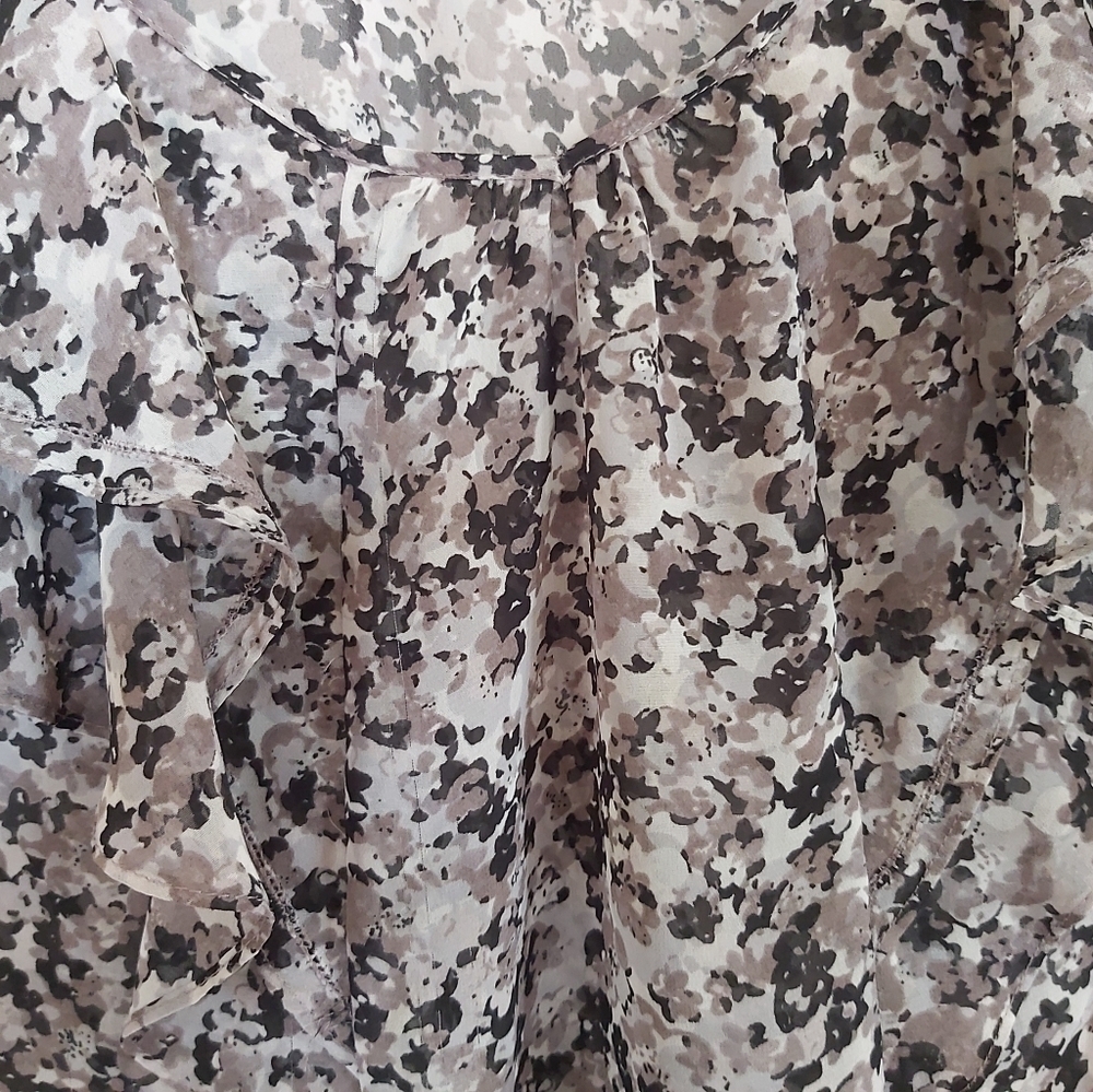*NEW*ELLE RUFFLED SLEEVELESS BLOUSE/B4 - Picture 4 of 5